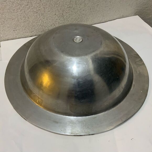 WILTON ARMETALE Reggae 14.5 inch Round Vegetable Bowl - Picture 4 of 9